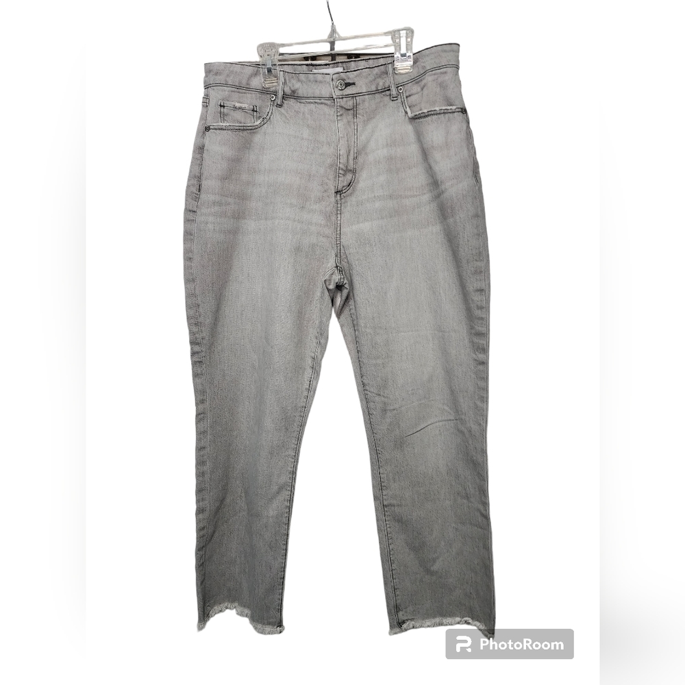 😍 LOFT Grey Curvy Straight Crop Denim Jeans with raw hem- Size 30/10 😍